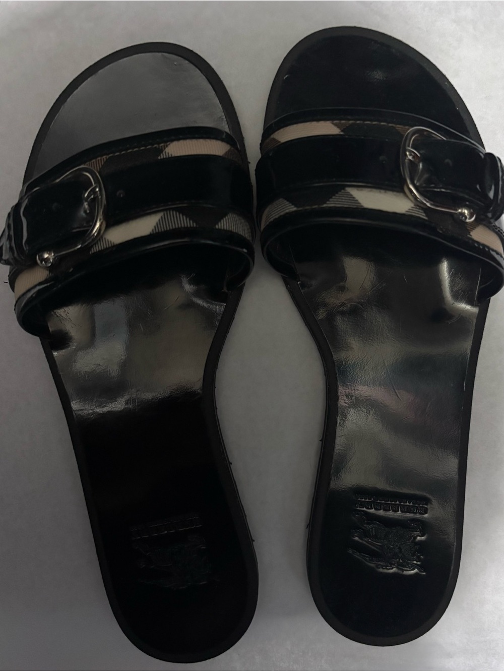 Burberry Black Patent Slide Sandals with Signature Check Strap - Picture 6 of 9